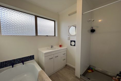 Photo of property in 62 Pencarrow Street, Highbury, Palmerston North, 4412