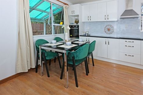 Photo of property in 10a Harding Avenue, Te Atatu South, Auckland, 0610