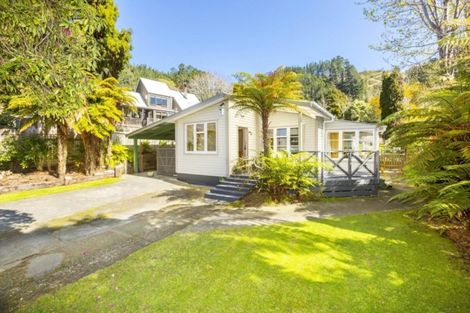 Photo of property in 38 Jocelyn Crescent, Pinehaven, Upper Hutt, 5019