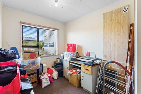 Photo of property in 17 Kitchener Street, Te Horo Beach, Otaki, 5581