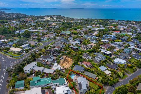Photo of property in 25 Parr Terrace, Castor Bay, Auckland, 0620
