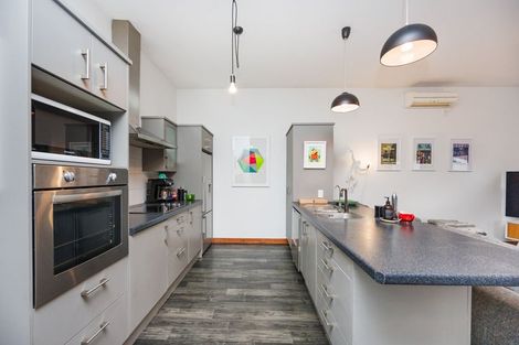 Photo of property in 14 Rangitane Street, Palmerston North, 4414