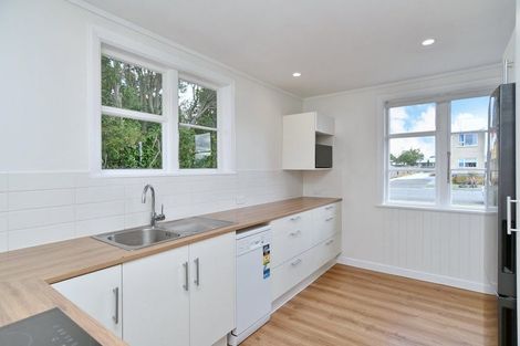 Photo of property in 4 Lindon Street, Rangiora, 7400