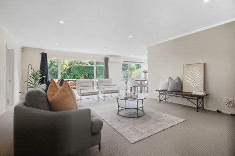 Photo of property in 5 Kawaroa Close, New Plymouth, 4310