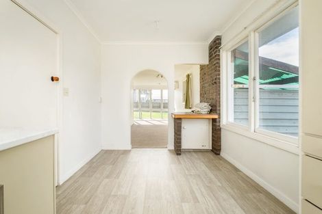 Photo of property in 117 Somerfield Street, Somerfield, Christchurch, 8024
