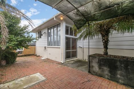 Photo of property in 52 Sycamore Drive, Sunnynook, Auckland, 0620