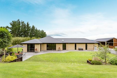 Photo of property in 38 Tara Hills Drive, North Taieri, Mosgiel, 9092