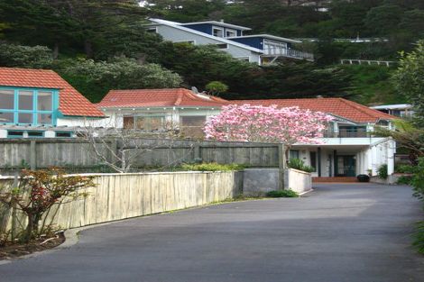 Photo of property in 16b Ferry Street, Seatoun, Wellington, 6022