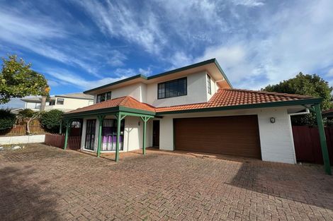 Photo of property in 2/41 Simmental Crescent, Somerville, Auckland, 2014