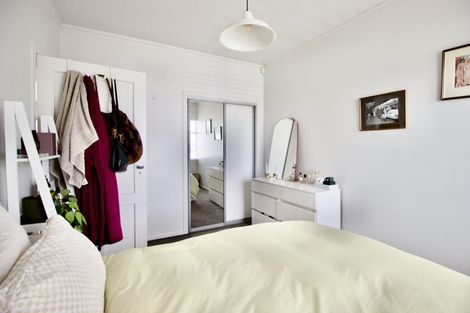 Photo of property in 245a Meola Road, Point Chevalier, Auckland, 1022