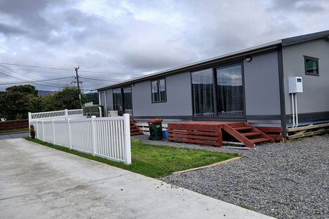 Photo of property in 6-6a Davis Grove, Wainuiomata, Lower Hutt, 5014