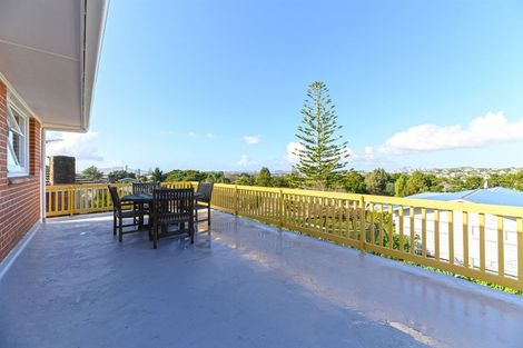 Photo of property in 135 Coronation Road, Hillcrest, Auckland, 0627