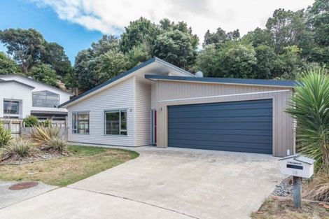 Photo of property in 15 Kennedy Place, Waikanae Beach, Waikanae, 5036
