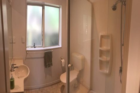 Photo of property in 104 Harmel Road, Glendene, Auckland, 0602