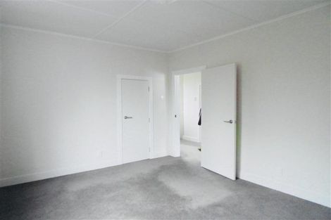 Photo of property in 27 Bulteel Street, New Plymouth, 4310