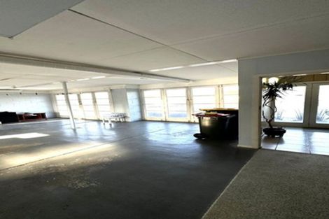 Photo of property in 4176 Great North Road, Glendene, Auckland, 0602