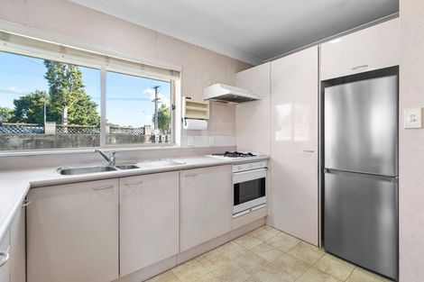 Photo of property in 1/10 Clevedon Road, Papakura, 2110