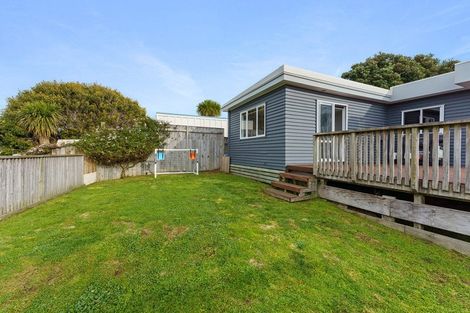Photo of property in 33 Margaret Road, Raumati Beach, Paraparaumu, 5032