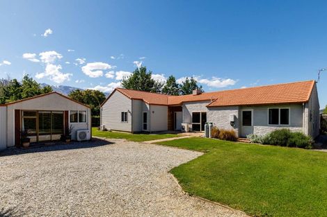 Photo of property in 27 Pisa Moorings Road, Mount Pisa, Cromwell, 9383