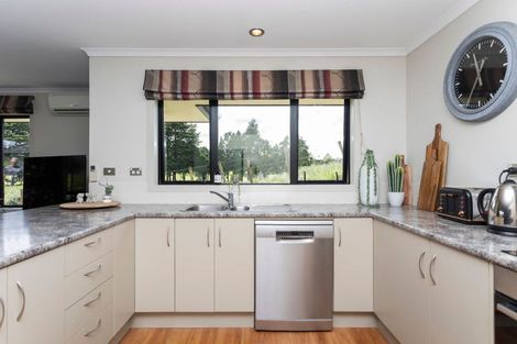 Photo of property in 15b Edward Street, Dannevirke, 4930