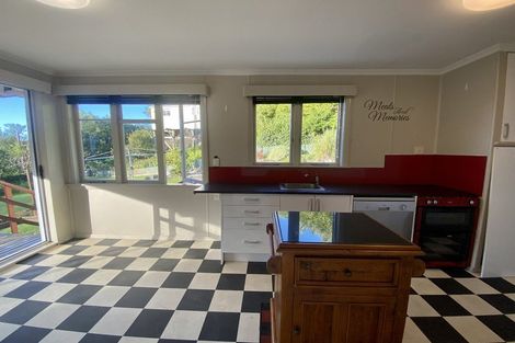 Photo of property in 6 Angle Street, Picton, 7220
