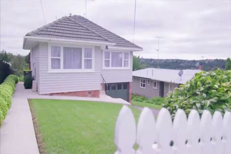 Photo of property in 1/94-96 Verran Road, Birkdale, Auckland, 0626