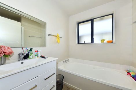 Photo of property in 7a Kaplan Avenue, Islington, Christchurch, 8042