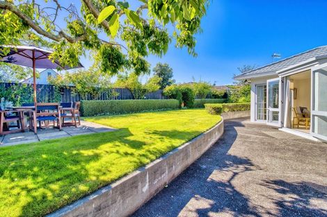 Photo of property in 6 Kingsgate Close, Havelock North, 4130