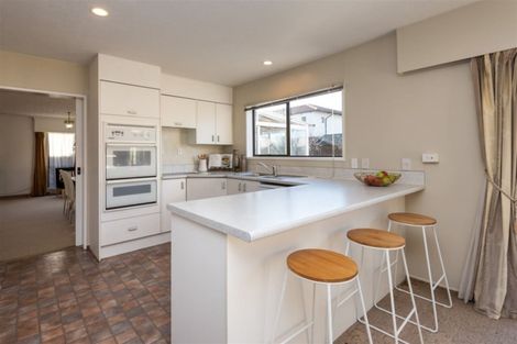 Photo of property in 11 Jamell Place, Avonhead, Christchurch, 8042