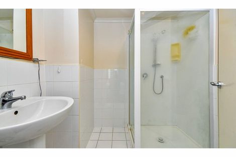 Photo of property in The Rennaissance, 4i/18 Ronwood Avenue, Manukau, Auckland, 2104