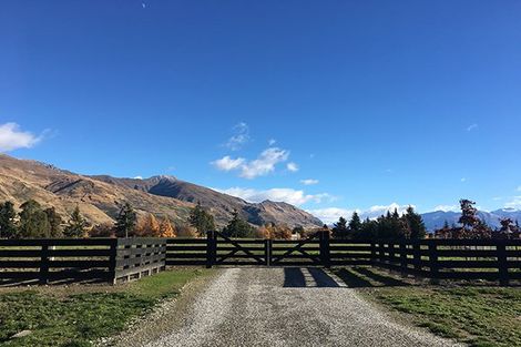 Photo of property in 52 Orchard Road, Wanaka, 9382