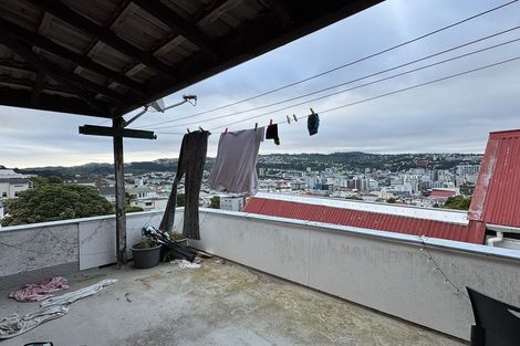 Photo of property in 24 Stafford Street, Mount Victoria, Wellington, 6011