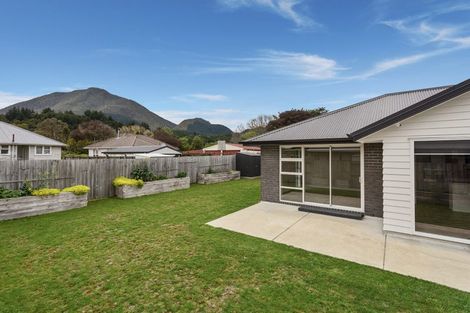 Photo of property in 32 Tiwhatiwha Crescent, Kawerau, 3127
