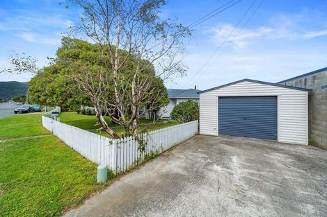 Photo of property in 3 Whites Line West, Woburn, Lower Hutt, 5010