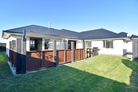 Photo of property in 7 Highgate Drive, Rangiora, 7400