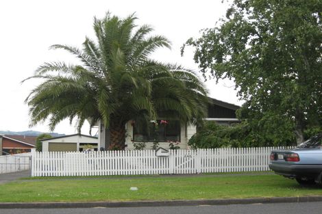 Photo of property in 240 Queen Street, Pukekohe, 2120