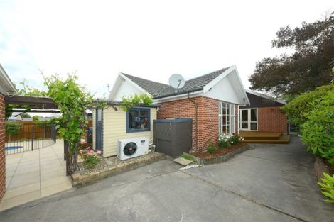 Photo of property in 53 Burnside Crescent, Burnside, Christchurch, 8053