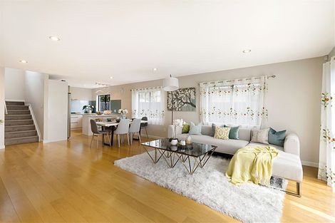 Photo of property in 105 Lincoln Park Avenue, Massey, Auckland, 0614