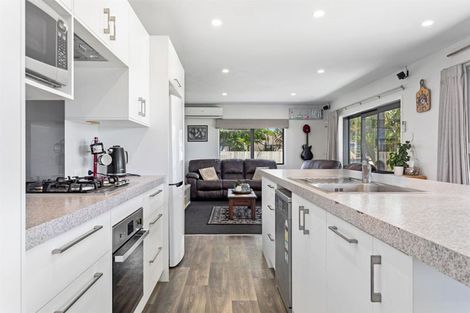 Photo of property in 6 Olive Grove, Edgecumbe, 3120