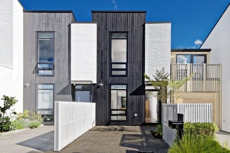 Photo of property in 17 Isitt Road, Hobsonville, Auckland, 0616