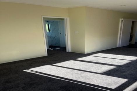 Photo of property in 43 Taioma Crescent, Te Atatu Peninsula, Auckland, 0610