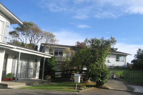 Photo of property in 16 Cassley Crescent, Papakowhai, Porirua, 5024