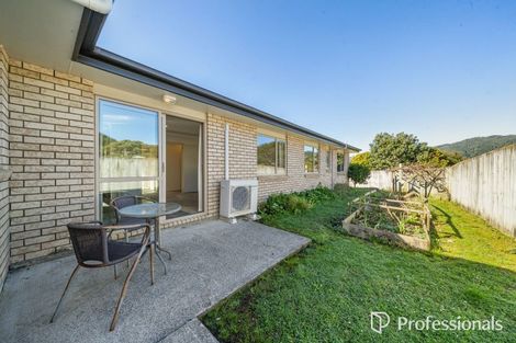 Photo of property in 21 Sun Valley Grove, Wainuiomata, Lower Hutt, 5014
