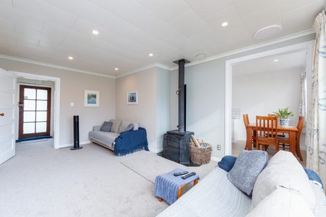 Photo of property in 5 Hodgins Grove, Naenae, Lower Hutt, 5011