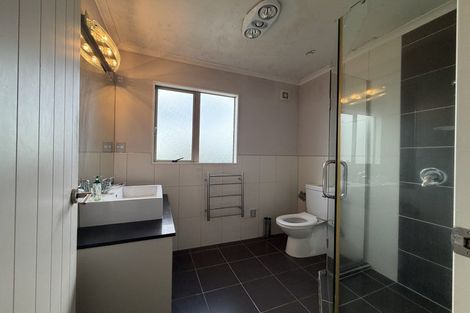 Photo of property in 119 Redoubt Road, Goodwood Heights, Auckland, 2105