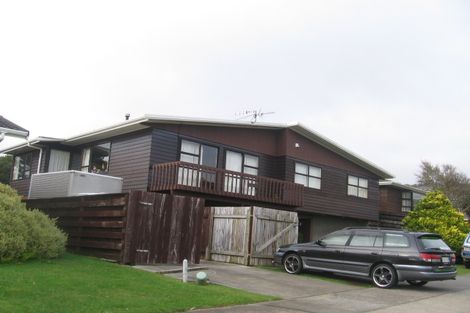 Photo of property in 33 Exploration Way, Whitby, Porirua, 5024