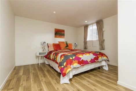 Photo of property in 2/14 Cassino Street, Bayswater, Auckland, 0622