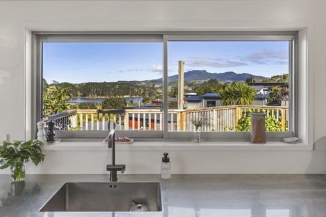 Photo of property in 37 Main Road, Raglan, 3225