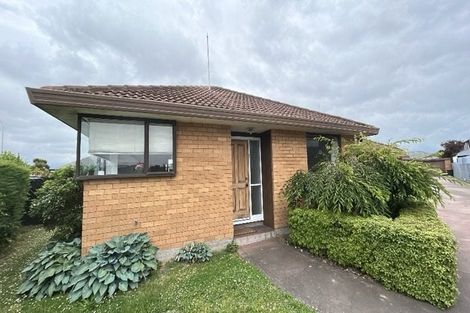 Photo of property in 1 Lyndon Street, Riccarton, Christchurch, 8011