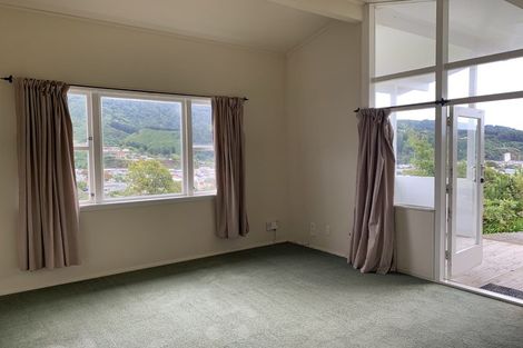 Photo of property in 31 Otago Street, Picton, 7220
